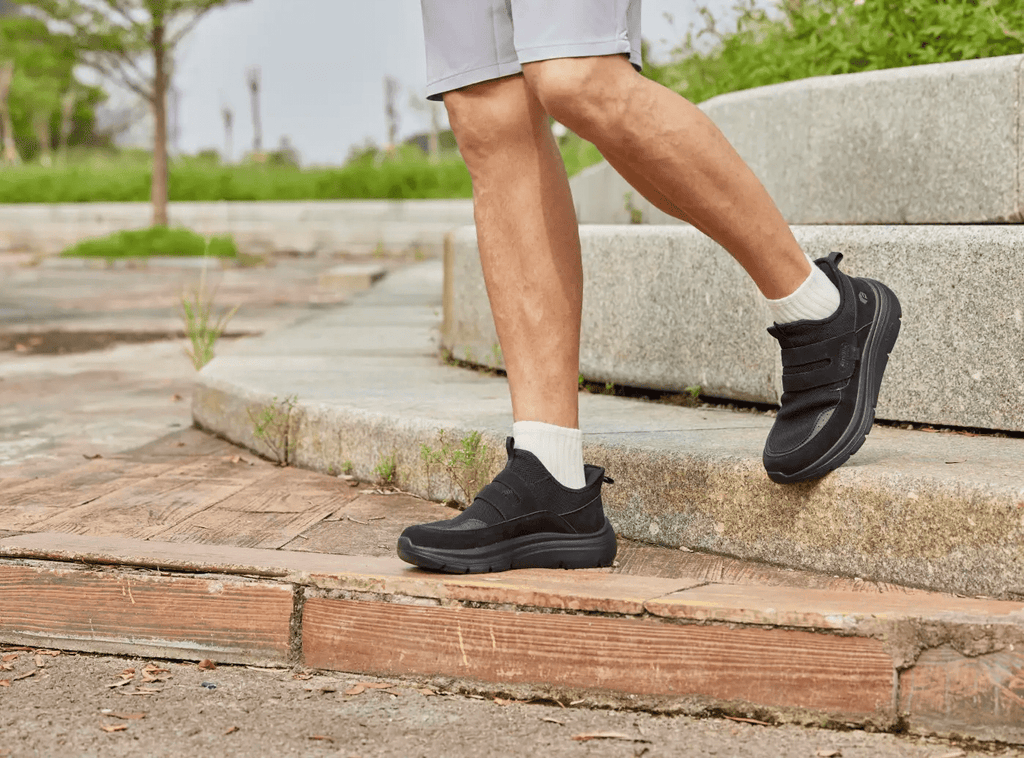 FitVille Men's Cloud Wanderer V5 - 12